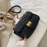 Texture small bag women's 2020 new Korean fashion leisure One Shoulder Messenger lock chain small square bag