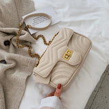 Texture small bag women's 2020 new Korean fashion leisure One Shoulder Messenger lock chain small square bag