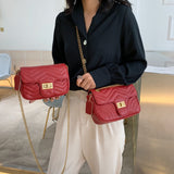 Texture small bag women's 2020 new Korean fashion leisure One Shoulder Messenger lock chain small square bag