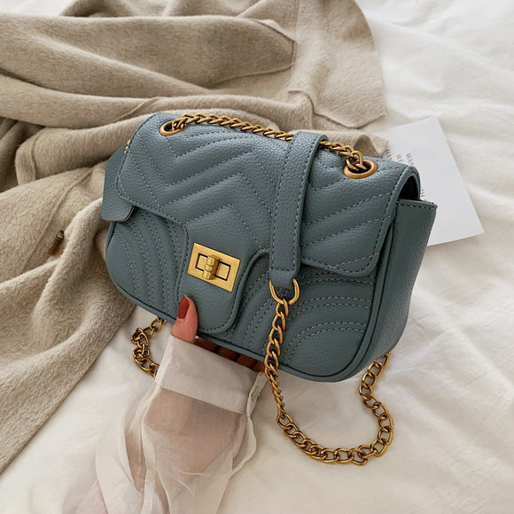 Texture small bag women's 2020 new Korean fashion leisure One Shoulder Messenger lock chain small square bag